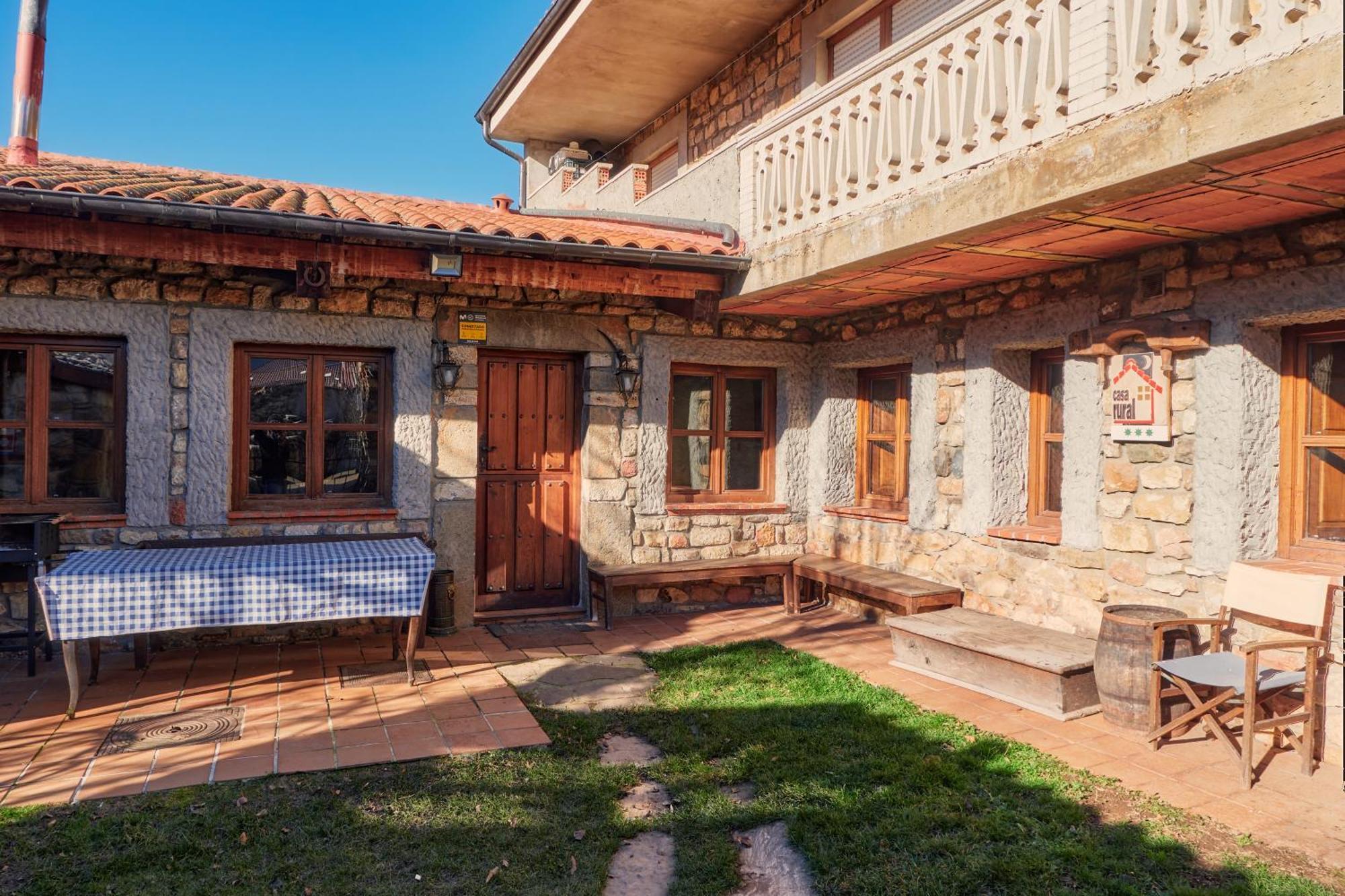 Hostal Aldaron Boca de Huérgano Exterior foto